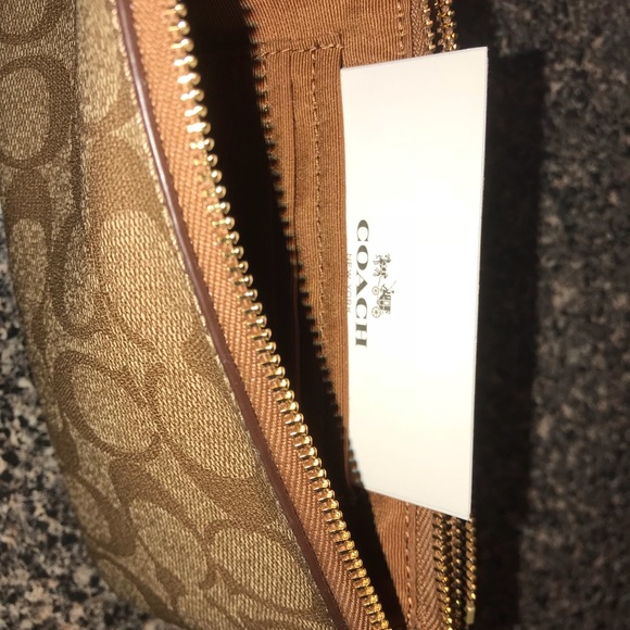 Coach wristlet - Picture 7 of 7